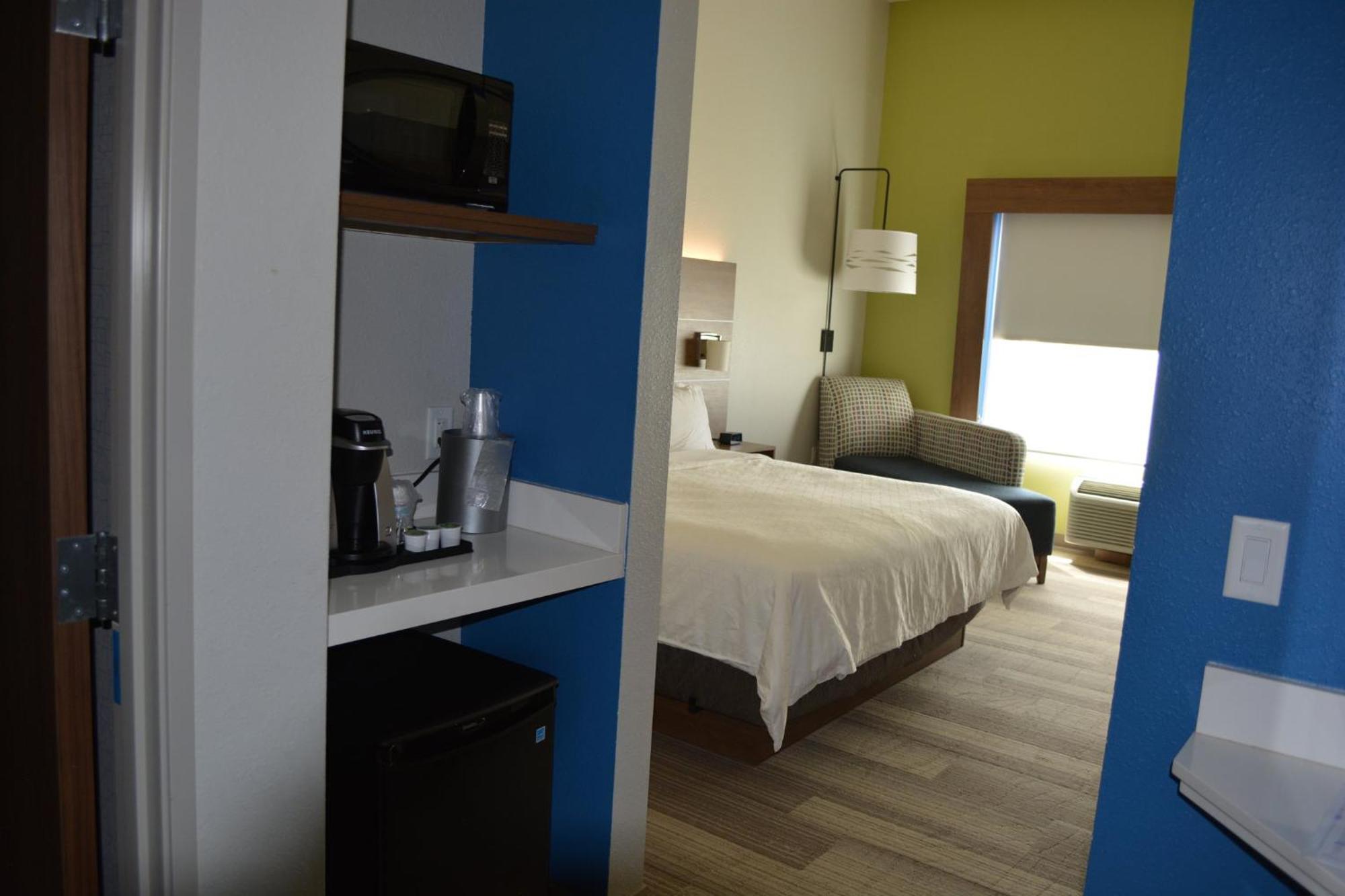 Holiday Inn Express & Suites Liberal Exteriér fotografie